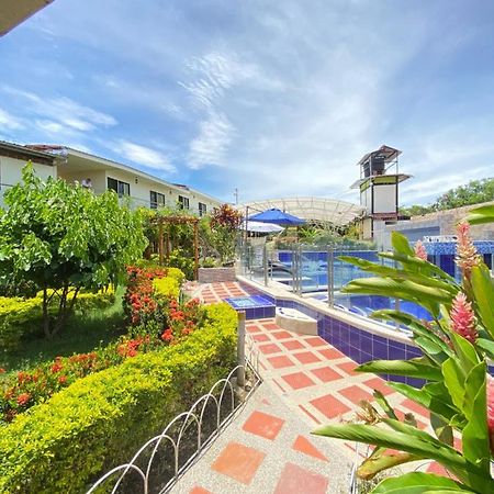 Hv Sueno Real Tatacoa Hotel Villavieja Eksteriør billede