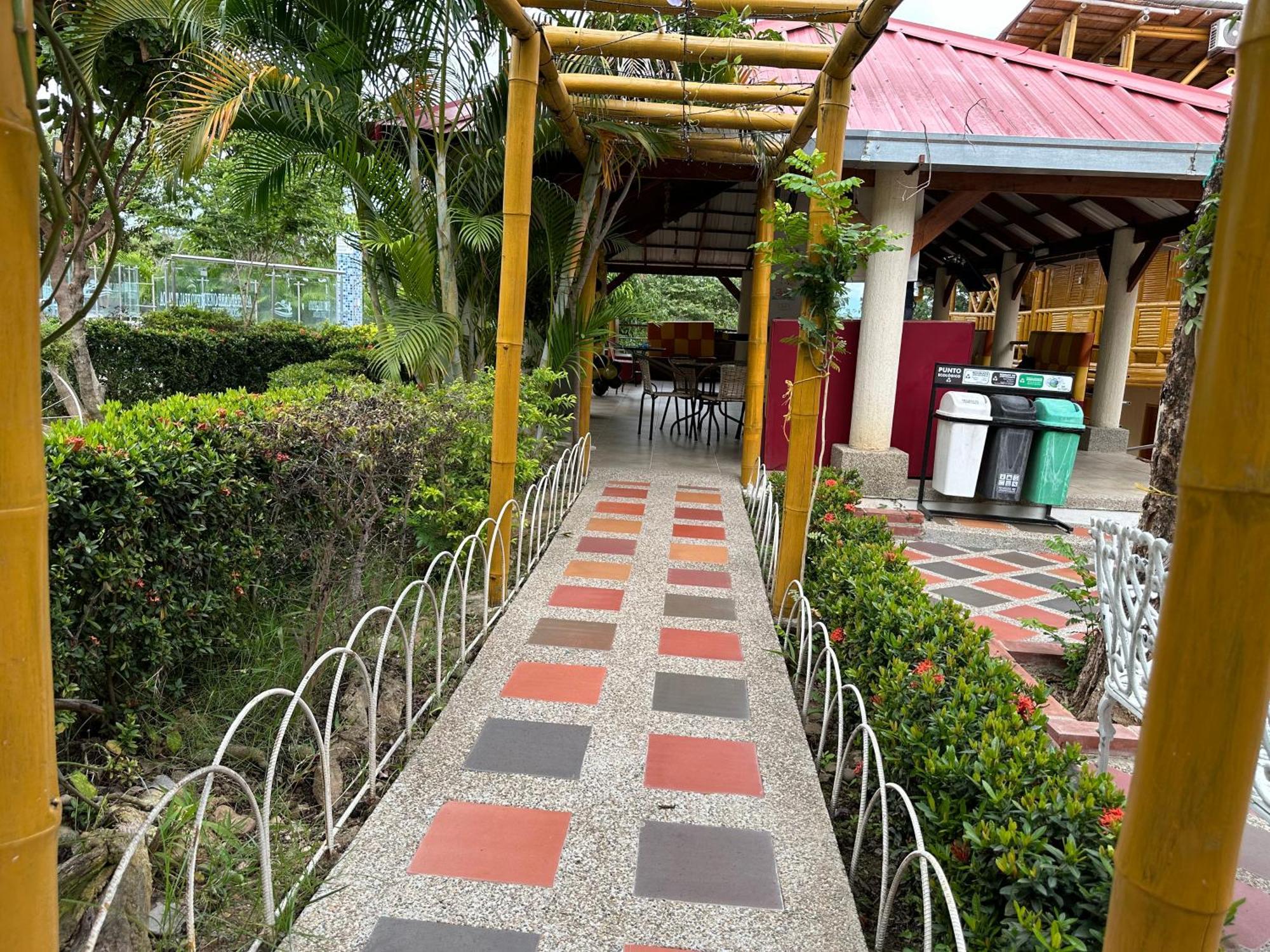 Hv Sueno Real Tatacoa Hotel Villavieja Eksteriør billede