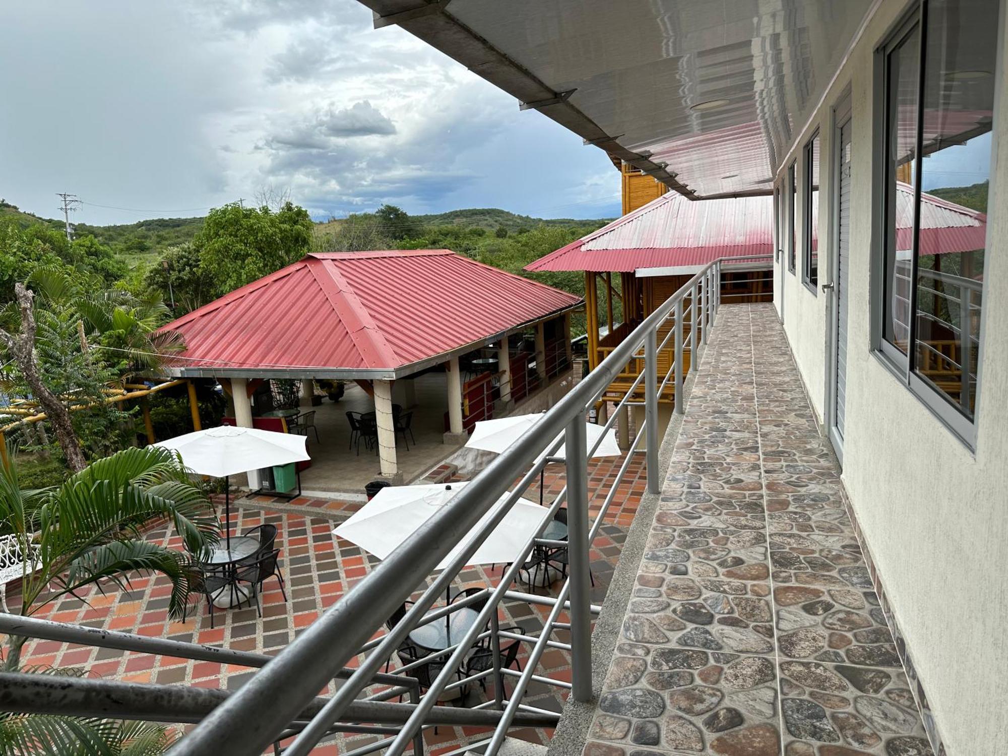 Hv Sueno Real Tatacoa Hotel Villavieja Eksteriør billede