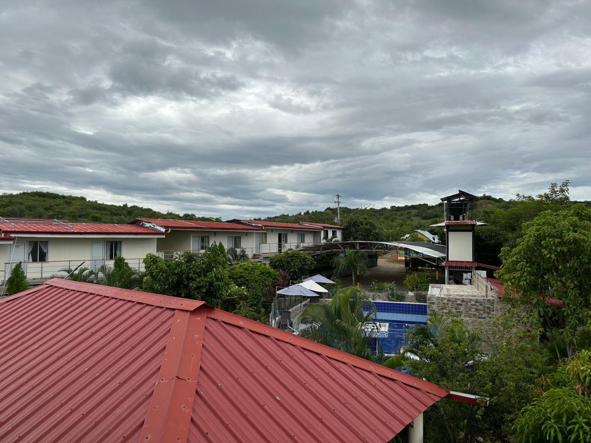 Hv Sueno Real Tatacoa Hotel Villavieja Eksteriør billede