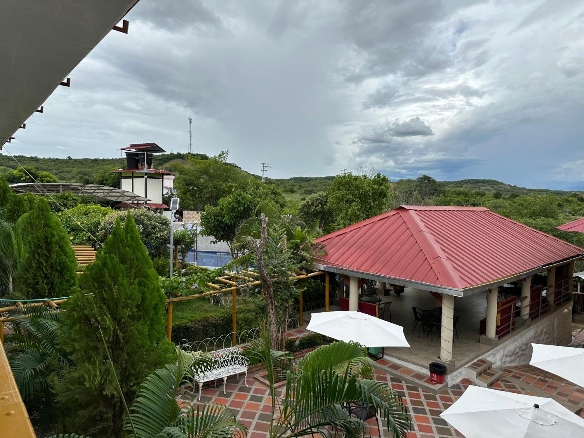 Hv Sueno Real Tatacoa Hotel Villavieja Eksteriør billede