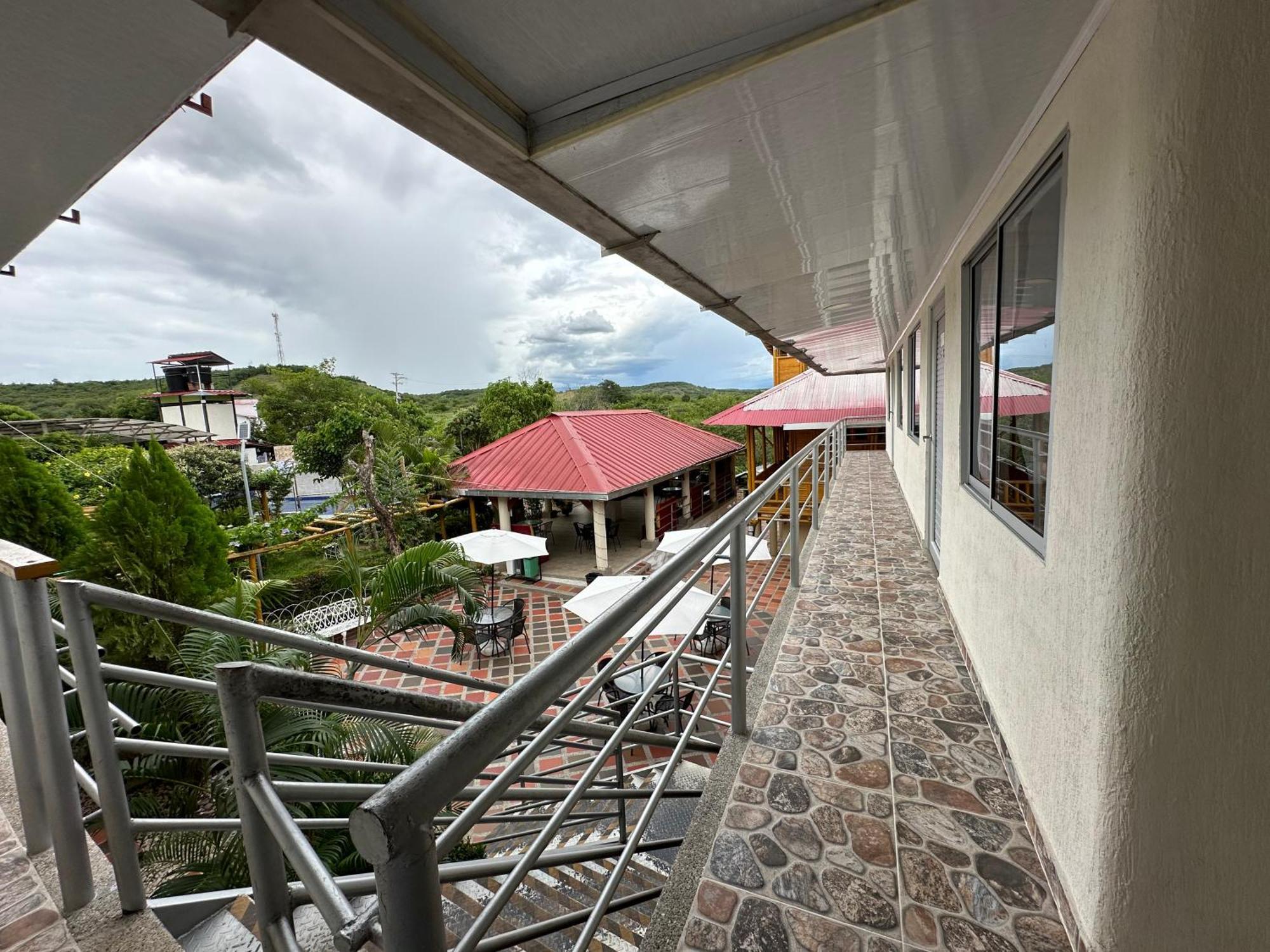 Hv Sueno Real Tatacoa Hotel Villavieja Eksteriør billede