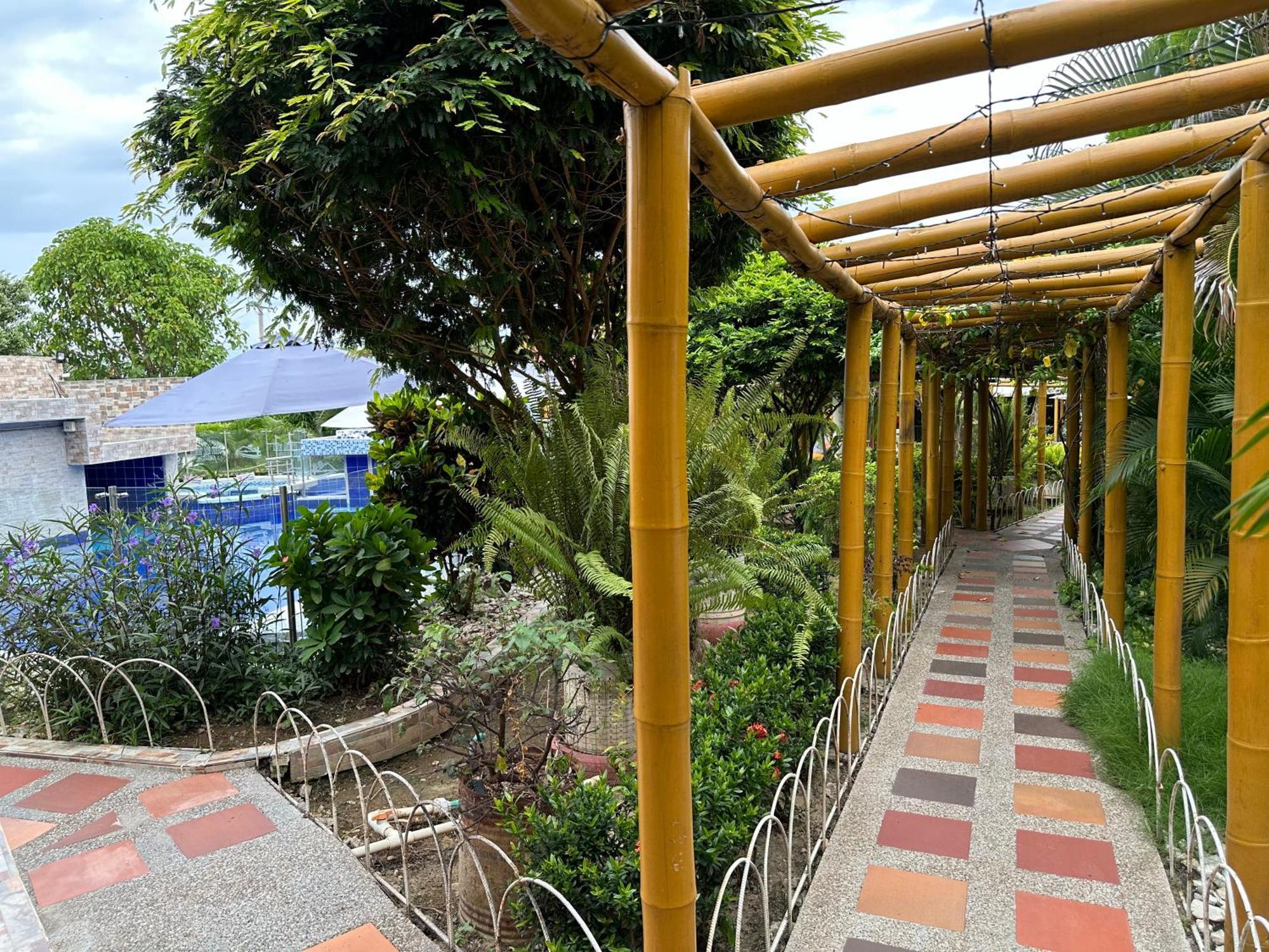 Hv Sueno Real Tatacoa Hotel Villavieja Eksteriør billede